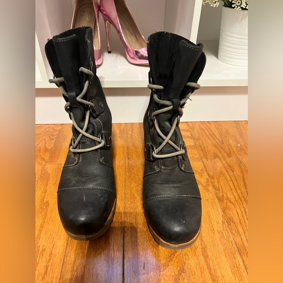 Sorel Hidden Wedge Boots - Picture 2 of 7